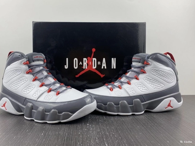 Reps TBK Fire CT8019-162 9 Red Jordan Air 0710
